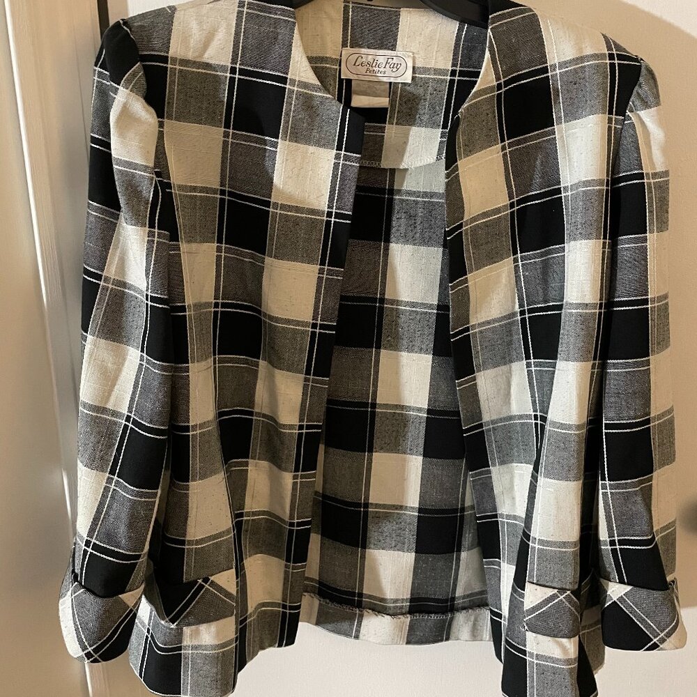 Vintage Plaid Blazer – Leslie Fay Petites – Black/White – Boxy Fit